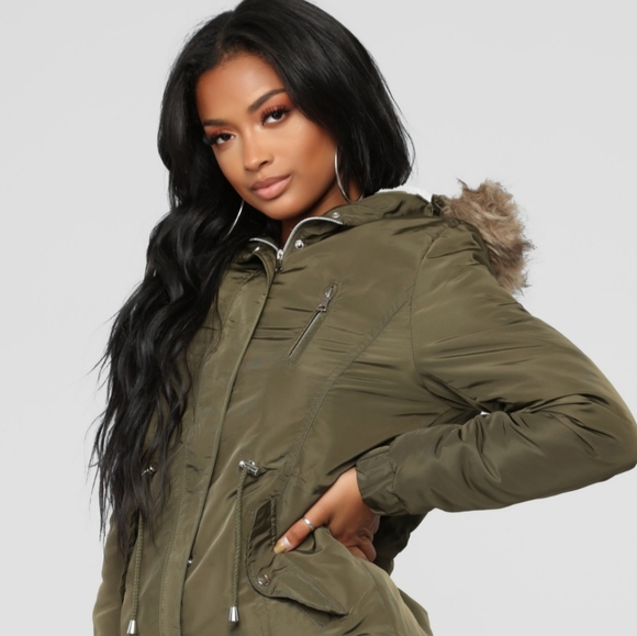 Gorgeous Green 🌲🍂 Fur Trim 🦁 Jacket - Picture 5 of 6